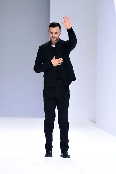 Look 49